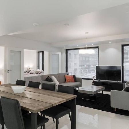 Sleek And Spacious 3 Bedroom Apartment In City Centre Гельсінкі Екстер'єр фото