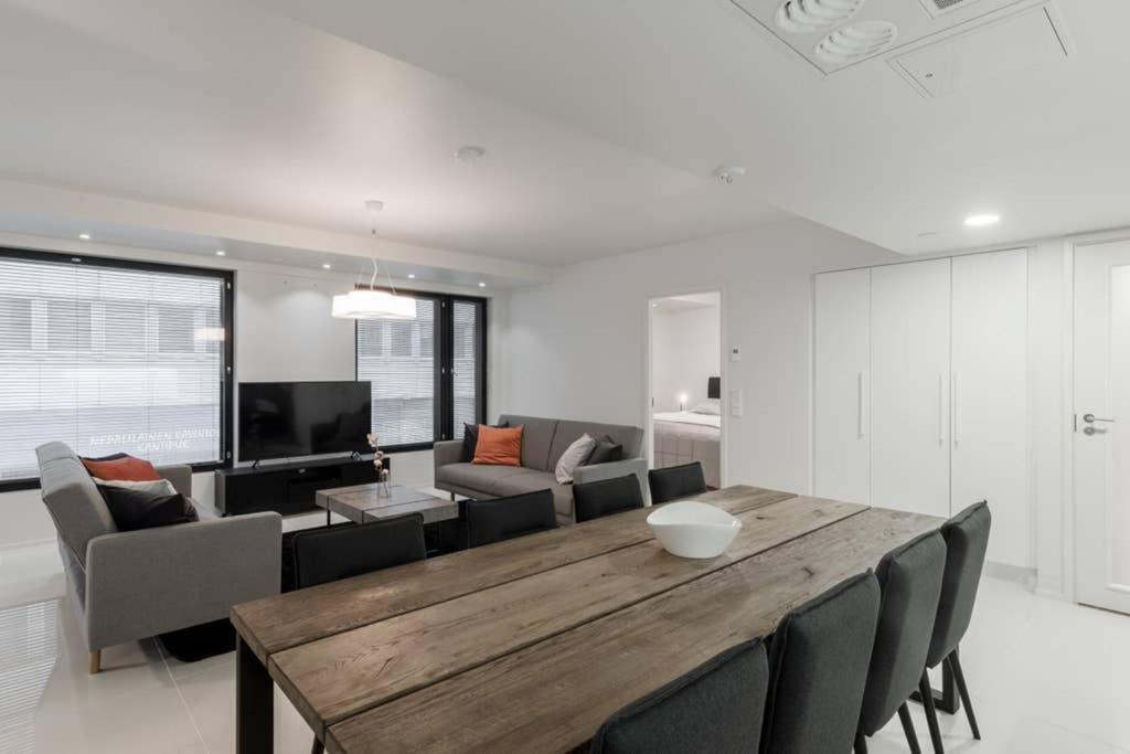 Sleek And Spacious 3 Bedroom Apartment In City Centre Гельсінкі Екстер'єр фото