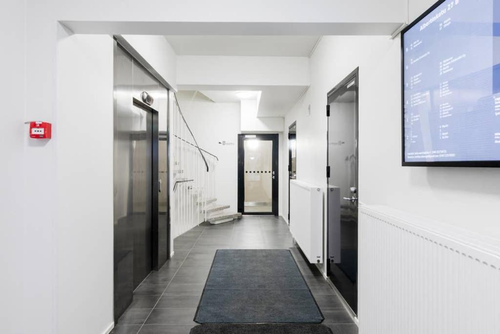 Sleek And Spacious 3 Bedroom Apartment In City Centre Гельсінкі Екстер'єр фото