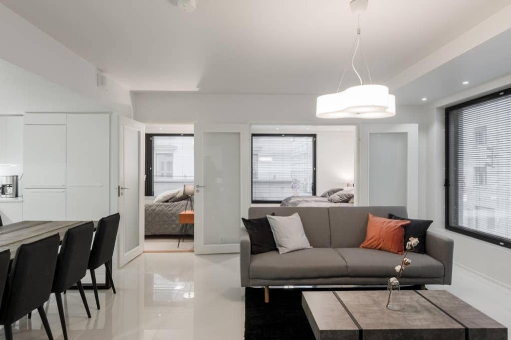Sleek And Spacious 3 Bedroom Apartment In City Centre Гельсінкі Екстер'єр фото