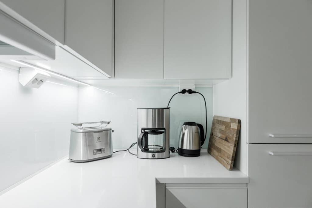 Sleek And Spacious 3 Bedroom Apartment In City Centre Гельсінкі Екстер'єр фото